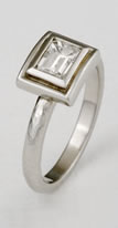 Elli's platinum engagement ring with diamond